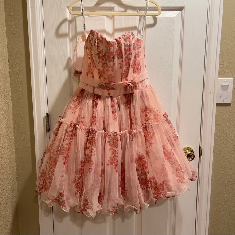 JJs House Elegant Pink Floral Dress and Choker - Picture 3 of 8